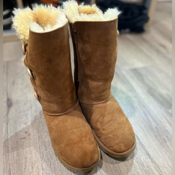 Women’s UGG Size 5 Bailey Boot II Sheepskin Shearling Warm Ankle Boot Winter - Picture 3 of 9